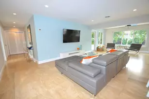 2060 Coco Palm Pl, Lauderdale by the Sea, FL 33062 - Photo 6