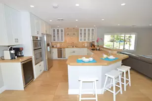 2060 Coco Palm Pl, Lauderdale by the Sea, FL 33062 - Photo 10