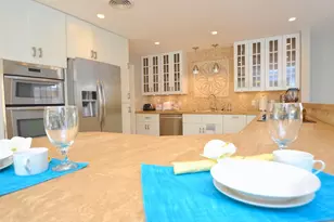 2060 Coco Palm Pl, Lauderdale by the Sea, FL 33062 - Photo 12