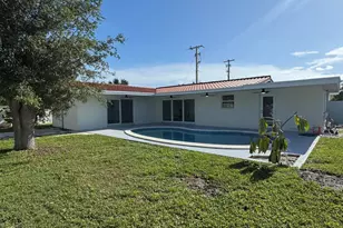 28 SW 9th Ave, Boca Raton, FL 33486 - Photo 6