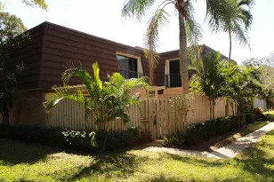 716 7th Ln, Palm Beach Gardens, FL 33418 - Photo 1
