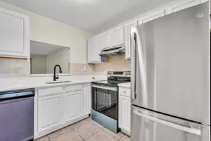 2510 Riverside Dr, Coral Springs, FL 33065 - Photo 8