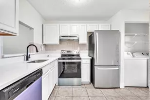 2510 Riverside Dr, Coral Springs, FL 33065 - Photo 2