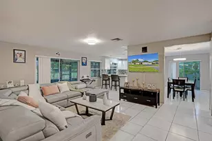 7008 NW 81st St, Tamarac, FL 33321 - Photo 8
