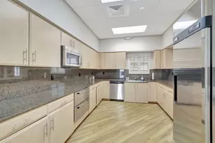 25 Colonial Club Dr, Boynton Beach, FL 33435 - Photo 58