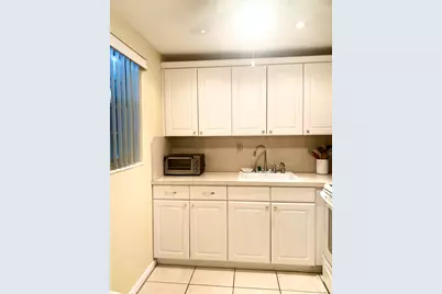 81 Kingswood E, West Palm Beach, FL 33417 - Photo 8