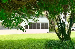 81 Kingswood E, West Palm Beach, FL 33417 - Photo 32
