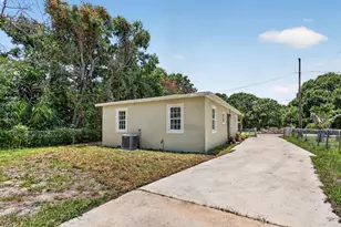 426 N 19th St, Fort Pierce, FL 34950 - Photo 28