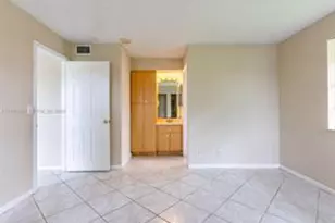 10106 Twin Lakes Dr, Coral Springs, FL 33071 - Photo 8