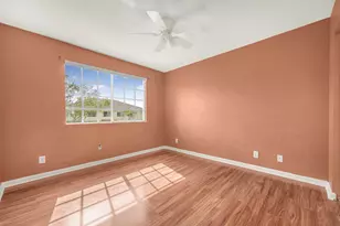 929 Imperial Lake Rd, West Palm Beach, FL 33413 - Photo 10