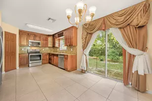 929 Imperial Lake Rd, West Palm Beach, FL 33413 - Photo 6