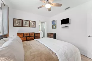 636 NE 16th Ct, Fort Lauderdale, FL 33305 - Photo 12