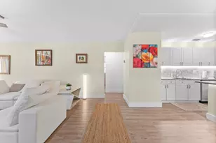 636 NE 16th Ct, Fort Lauderdale, FL 33305 - Photo 2