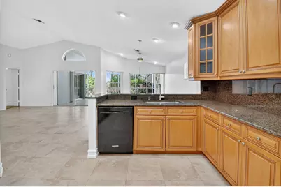 9914 Harbour Lake Circle, Boynton Beach, FL 33437 - Photo 12