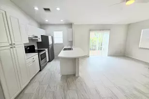 569 E Ridge Cir N, Boynton Beach, FL 33435 - Photo 4