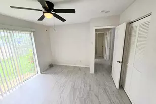 569 E Ridge Cir N, Boynton Beach, FL 33435 - Photo 8