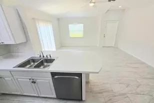 569 E Ridge Cir N, Boynton Beach, FL 33435 - Photo 16