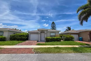 569 E Ridge Cir N, Boynton Beach, FL 33435 - Photo 22