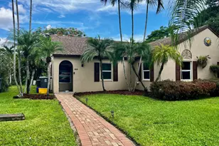 22390 SW 57th Circle E, Boca Raton, FL 33428 - Photo 1