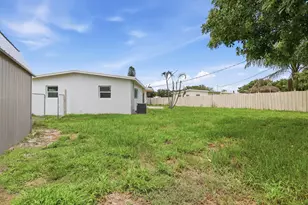 225 SE Airoso Blvd, Port Saint Lucie, FL 34983 - Photo 20