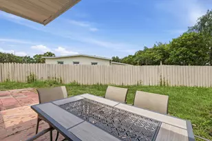 225 SE Airoso Blvd, Port Saint Lucie, FL 34983 - Photo 18