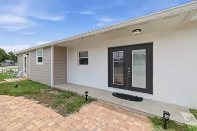 225 SE Airoso Boulevard, Port Saint Lucie, FL 34983 - Photo 2
