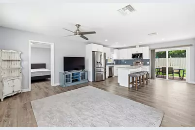 225 SE Airoso Boulevard, Port Saint Lucie, FL 34983 - Photo 4