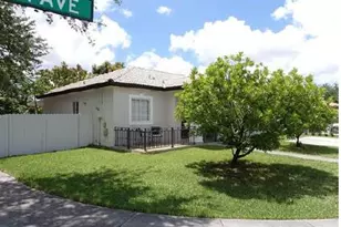 16307 NW 91st Ave, Miami Lakes, FL 33018 - Photo 2