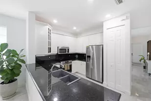 732 Belle Grove Ln, West Palm Beach, FL 33411 - Photo 10