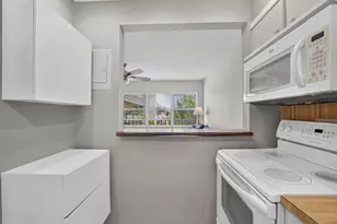 9141 Sunrise Lakes Blvd, Sunrise, FL 33322 - Photo 8
