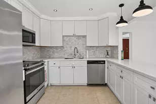 2427 Harding St, Hollywood, FL 33020 - Photo 14