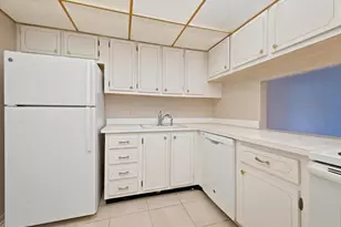 500 Executive Center Dr, West Palm Beach, FL 33401 - Photo 6
