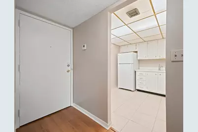 500 Executive Center Drive #2m, West Palm Beach, FL 33401 - Photo 2