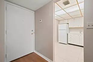 500 Executive Center Dr, West Palm Beach, FL 33401 - Photo 2