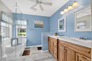 8021 Via Hacienda, Riviera Beach, FL 33418 - Photo 24