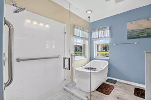 8021 Via Hacienda, Riviera Beach, FL 33418 - Photo 26