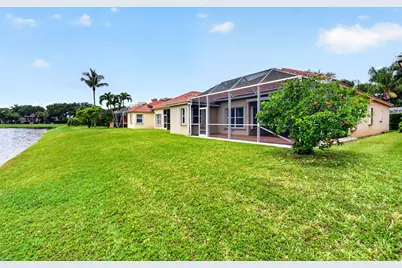 8021 Via Hacienda, Riviera Beach, FL 33418 - Photo 44