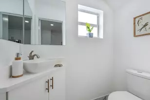 425 NW 13th Ave, Boynton Beach, FL 33435 - Photo 8