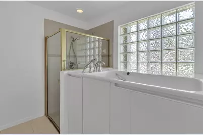8046 Florenza Drive, Boynton Beach, FL 33472 - Photo 18