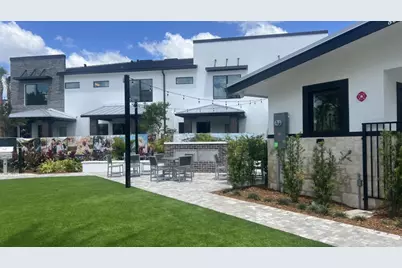 8345 NW 7th Place, Plantation, FL 33324 - Photo 2
