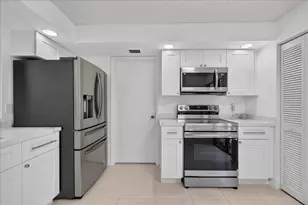 7834 La Mirada Dr, Boca Raton, FL 33433 - Photo 12
