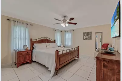 427 Las Palmas Street, Royal Palm Beach, FL 33411 - Photo 20