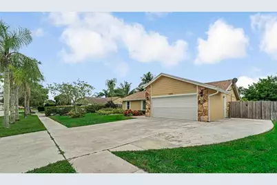 427 Las Palmas Street, Royal Palm Beach, FL 33411 - Photo 2