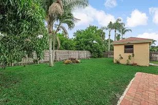 427 Las Palmas St, Royal Palm Beach, FL 33411 - Photo 38