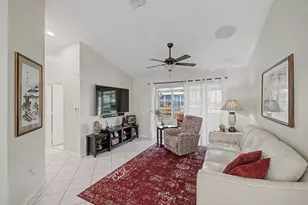 371 NW Sherry Ln, Port Saint Lucie, FL 34986 - Photo 10