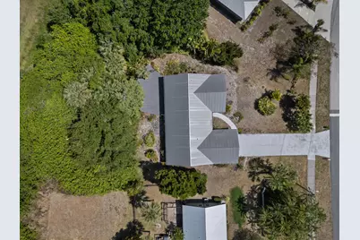 700 NW North River Drive, Stuart, FL 34994 - Photo 2