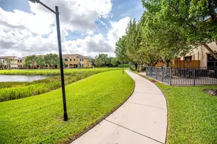10283 Wellington Parc Dr, Wellington, FL 33449 - Photo 32