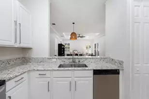 10117 SW Canossa Way, Port Saint Lucie, FL 34986 - Photo 6