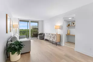 689 NE 6th Ct, Boynton Beach, FL 33435 - Photo 10