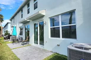 629 Salisbury Cir, Fort Pierce, FL 34982 - Photo 12
